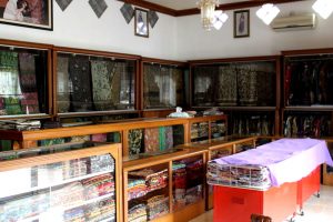 Batik Tanah Liek | Batik Padang | Galeri Tampak Dalam